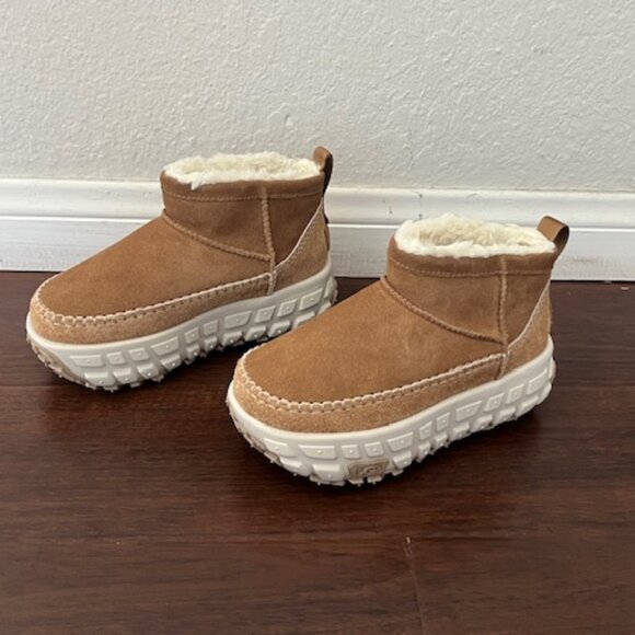 UGG Men's Venture Daze Ultra Mini Fashion Boot Men's Size 4 Woman's Size 5 - Picture 3 of 7